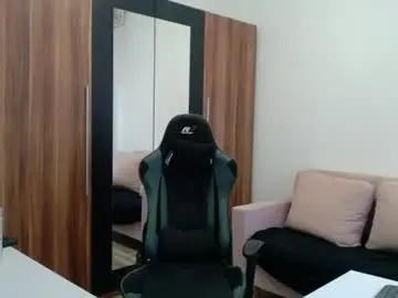 Chaturbate Sex Cam of darius_94