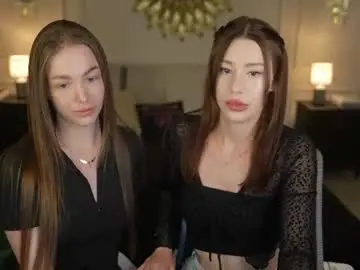 Chaturbate Live Sex Cam of kira0541