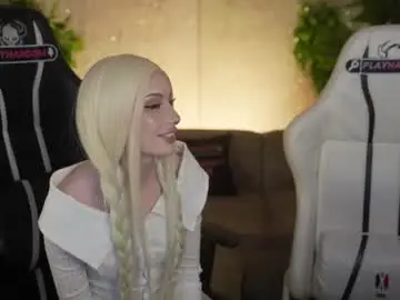 Chaturbate Sex Cam of kira0541