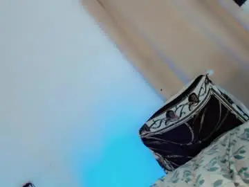 Chaturbate Live Sex Cam of sophia_walker18