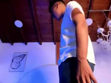 Chaturbate Best live sex cam show of thiagovega_
