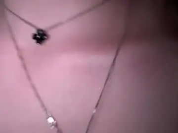 Chaturbate Sex Chat of diora_vibe