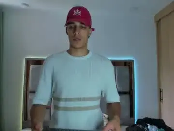 Chaturbate Free Porn Cam of orionblaze69_