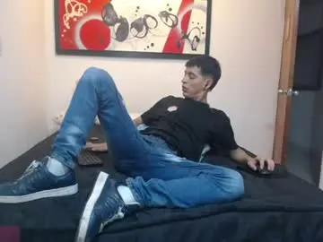 Chaturbate Sex Cam of andrescoll25