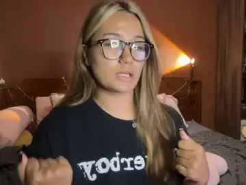 Chaturbate Live Sex Cam of immahawaii