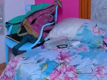Chaturbate Adult Webcams of curvyhomebebe