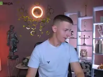 Chaturbate Live Porn of alex_mid1