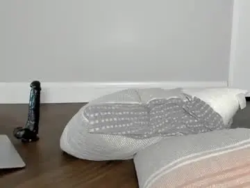 Chaturbate Live Sex Cam of bigtroublelittlechina
