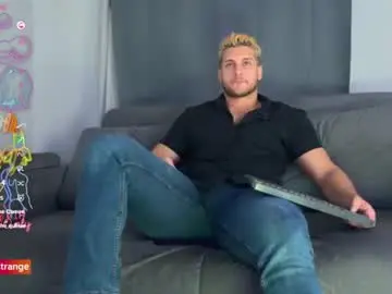 Chaturbate Best live sex cam show of apolo_strange