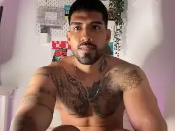 Chaturbate Live Sex Cam of myke_esthetic