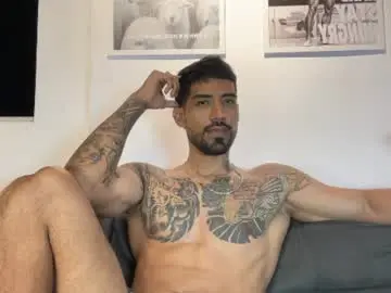 Chaturbate Live Sex Cam of myke_esthetic
