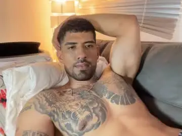 Chaturbate Live Porn of myke_esthetic