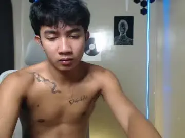 Chaturbate Live Sex Cam of ur_hottestjonny
