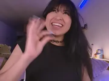 Chaturbate Free Porn Cam of gummysaurus