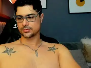 Chaturbate Live Sex Cam of adam_clarke
