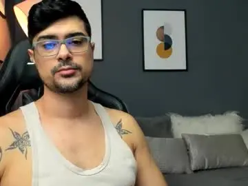 Chaturbate Free Porn Cam of adam_clarke