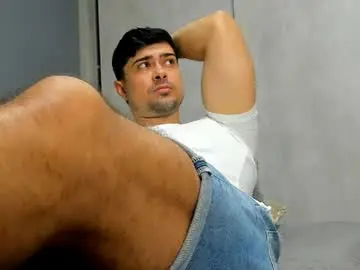 Chaturbate Free Porn Cam of adam_clarke