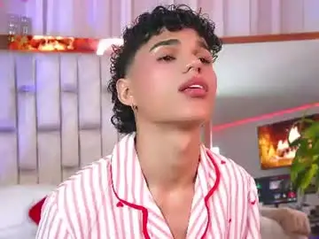 Chaturbate Live Sex Cam of kai_onfire