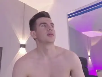Chaturbate Free Live Porn of mikaelslow