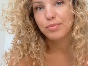 Chaturbate Free Porn Cam of theislandgirl