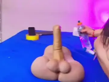 Chaturbate Live Porn of elenna_boobs_