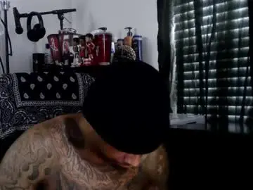 Chaturbate Live Sex Cam of rickavelli