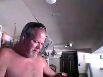 Chaturbate Live Sex Cam of allenhammack575