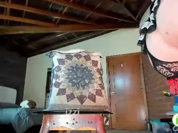 Chaturbate Live Porn of little_izzi