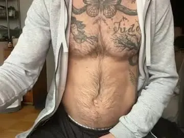 Chaturbate Live Sex Cam of brianmuscle