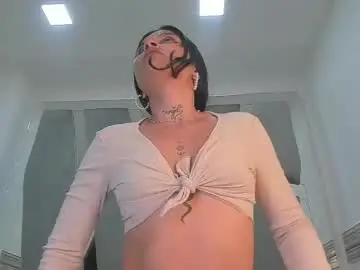 Chaturbate Live Sex Cam of sensually_explosive