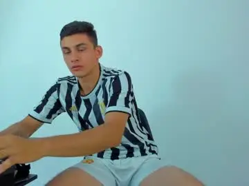 Chaturbate Private Sex Chat of max_wild01