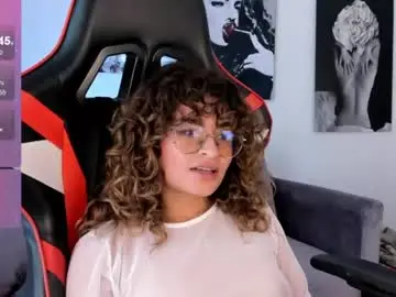 Chaturbate Watch Live Sex Cams of emily_fiori