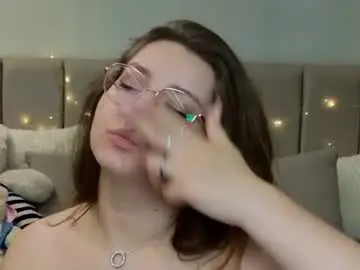 Chaturbate Live Sex Cam of briarwynn