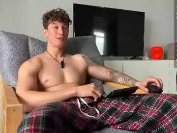 Chaturbate Watch Live Sex Cams of lyon_power_
