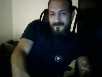 Chaturbate Live Sex Cam of larrabee13