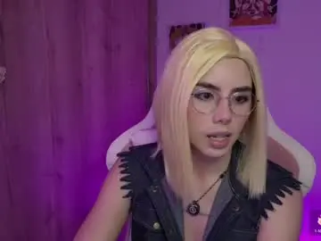 Chaturbate Live Sex Cam of lilyrouse_