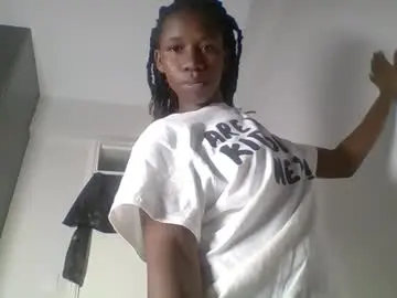 Chaturbate Live Sex Cam of blackie_divaa