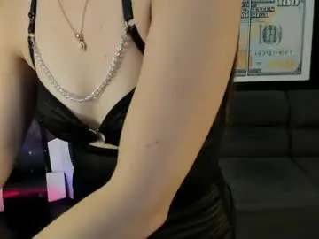 Chaturbate Live Sex of lucianamoreau_