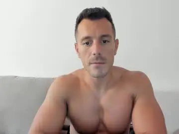 Chaturbate Live Sex Cam of roberto4ever