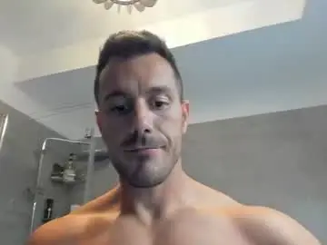Chaturbate Live Sex Cam of roberto4ever