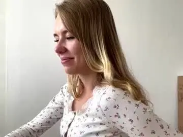 Chaturbate Watch Live Sex Cams of bebravee