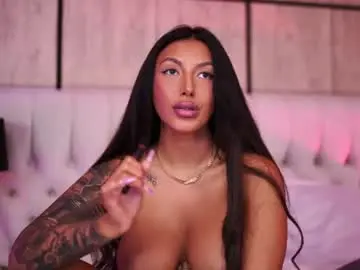 Chaturbate Live Sex Cam of aishaadevoe