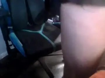 Chaturbate Nude Webcam of ronniebiggg8