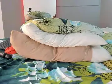 Chaturbate Live Sex Cam of zoe_curvyy