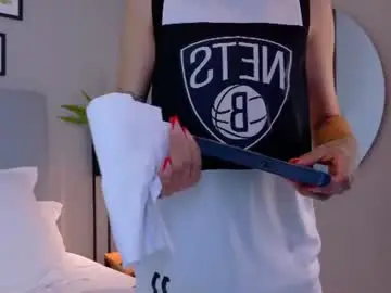 Chaturbate Live Sex Cam of zoeypetit