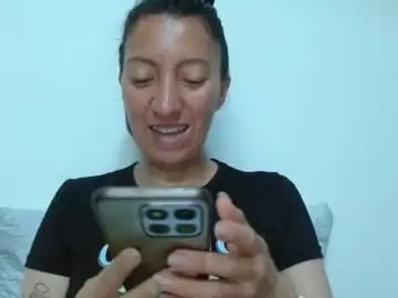 Chaturbate Free Porn Cam of candymilfff