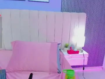 Chaturbate Live Sex Cam of ivy_petit