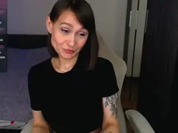 Chaturbate Live Sex Cam of mellovell