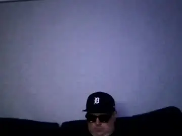 Chaturbate Sex Cam of holden_minutz