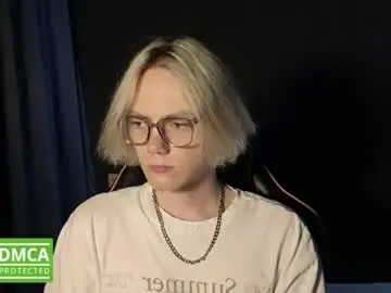 Chaturbate Free Live Porn of kirill_20_cm